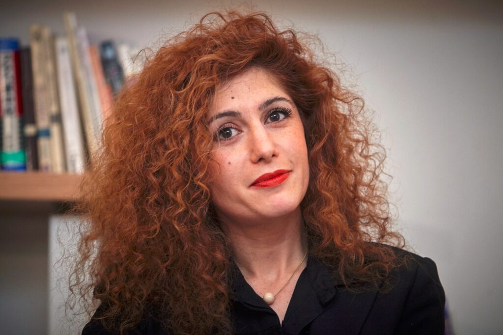 Abnousse Shalmani portrait complet d’une écrivaine engagée libre et incontournable Abnousse Shalmani