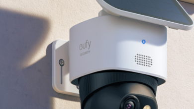 Caméra de surveillance extérieur ou projecteur connecté : quelle solution choisir ? Caméra de surveillance extérieur