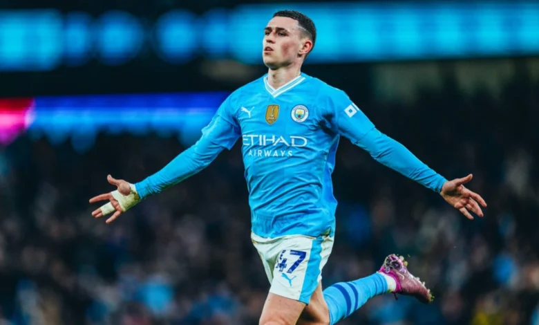 Phil Foden Biographie complète style de jeu carrière et impact sur le football moderne Phil Foden